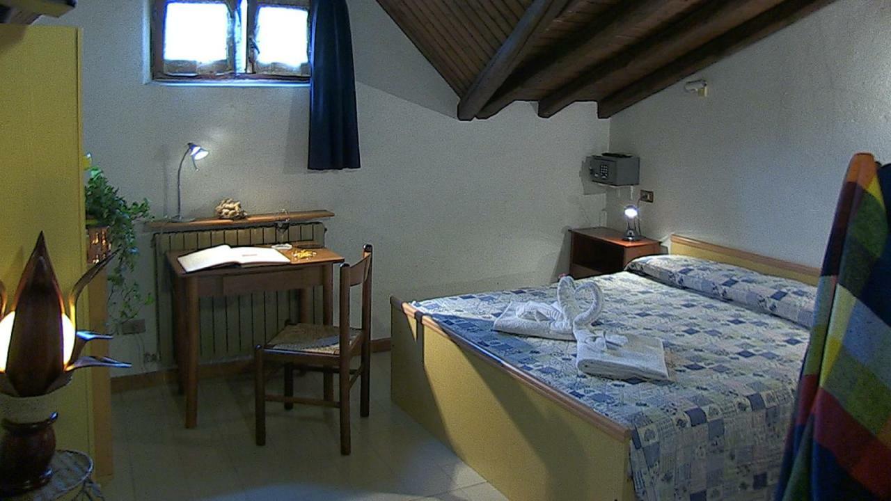 Hotel Rondanino Lanzo dʼIntelvi Eksteriør bilde