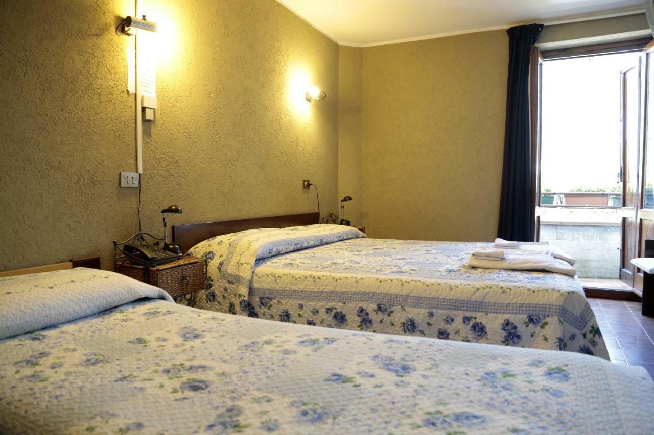 Hotel Rondanino Lanzo dʼIntelvi Eksteriør bilde